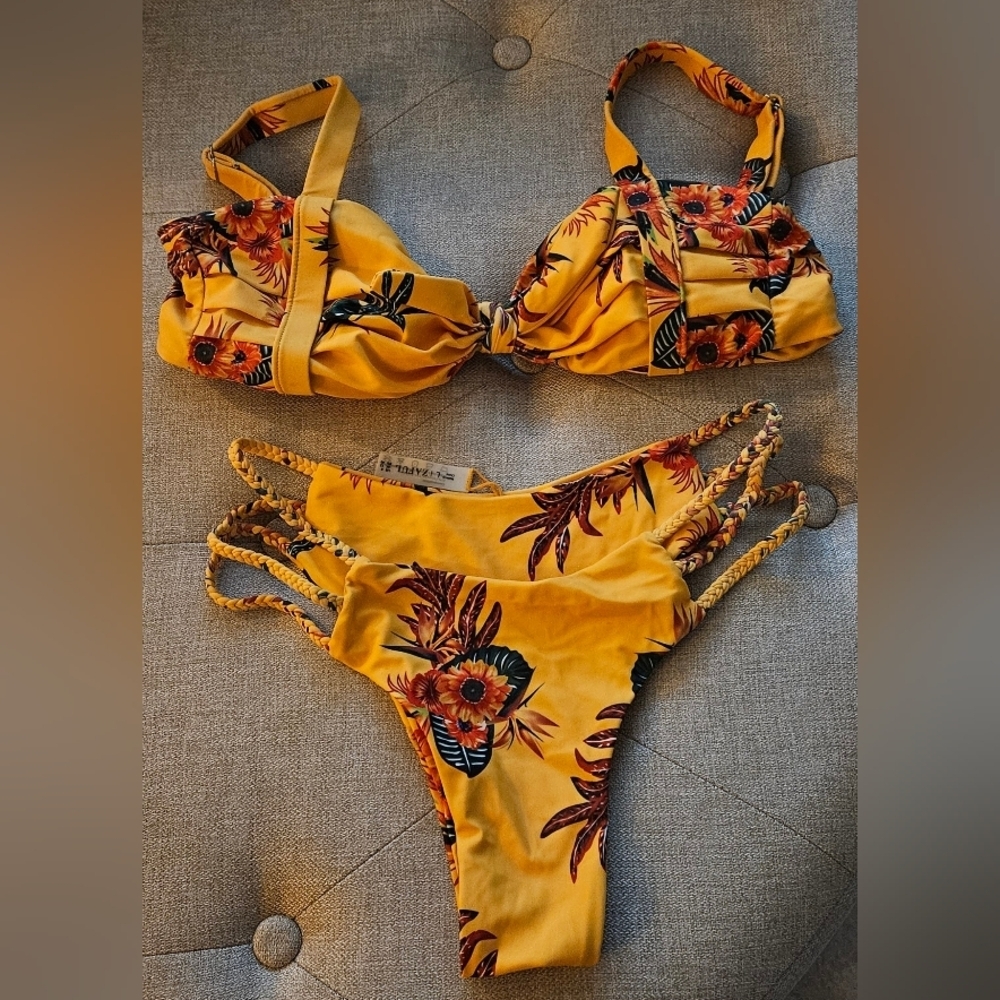 🌟NWOT Luxe Tropical Mustard Yellow Two Piece Bathing Suit Size L🌟 - Picture 6 of 8